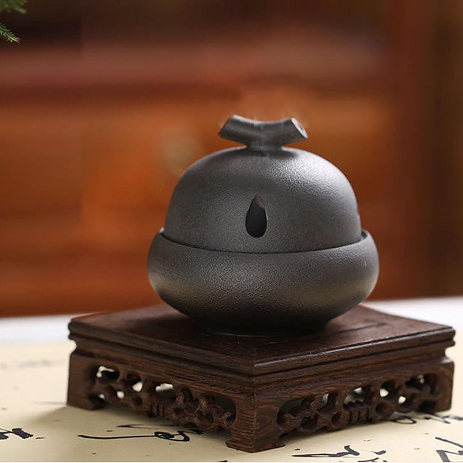 Matte Glaze Garlic Keeper for Counter Countertop Storage Ceramic Jars Garlic Holder Give it to a Friend Who Owns a Restaurant Garlic Container, Black, djdrtjtydkjtyk45154854