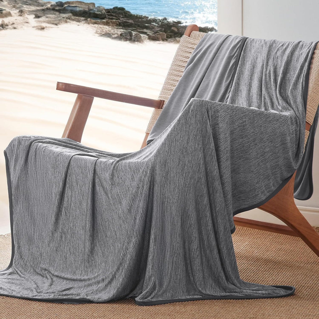 Pink Blanket - 130x150cm Soft Warm Throw for Beds, Sofas & Daily Snuggling