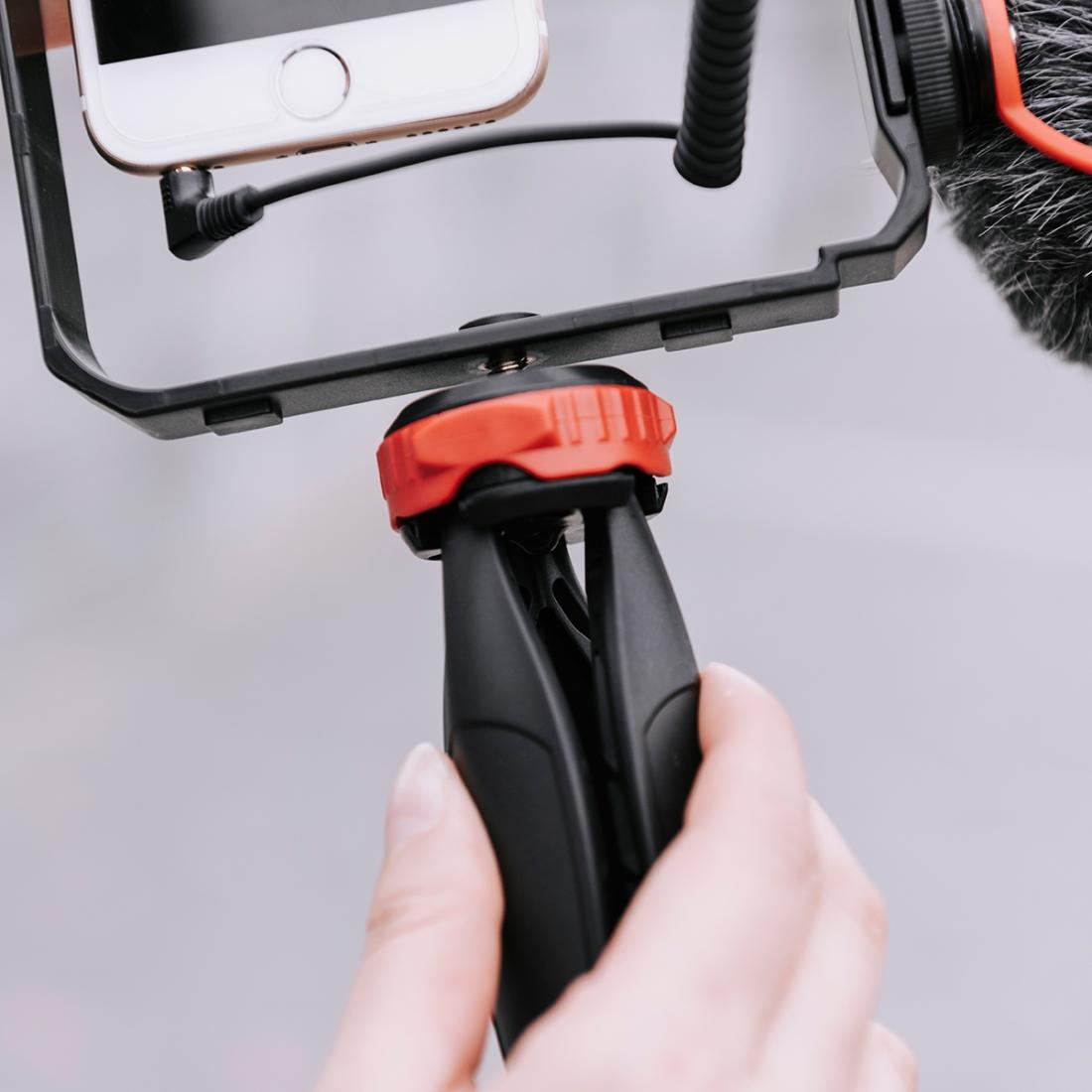 Vlogging Live Broadcast Led Selfie Light Video Rig With Smartphone Handle And Tripod