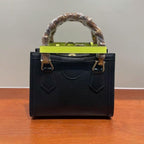 Versatile Cowhide Shoulder Bag for All Occasions - Black